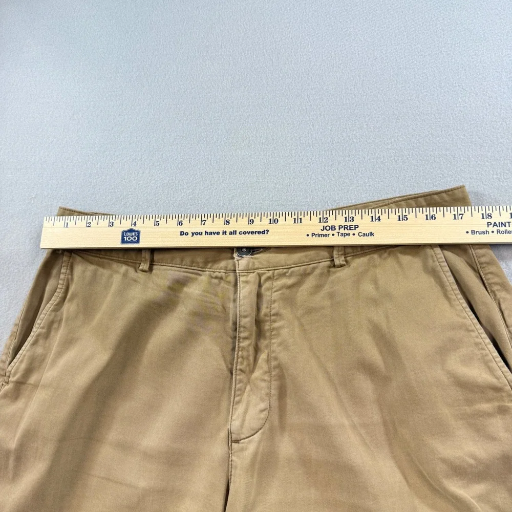 Flint and Tinder 365 Chino Shorts Mens 34 Tan Khaki Cotton Stretch FLAW
